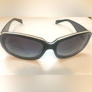 Chanel 5144 sunglasses good condition